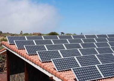 Roostevabast terasest konsoolkonsool päikesepaneelide jaoks